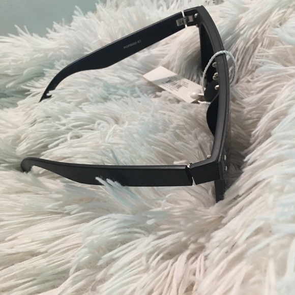 Black flat top oversized sunglasses - Picture 6 of 7